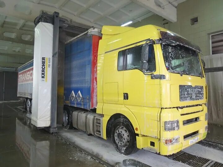 Мойка грузовых авто. Автомойка самообслуживания для грузовых автомобилей. Грузовая автомойка набережные челны. Автомойки для грузовых автомобилей. Круглосуточная грузовая мойка.