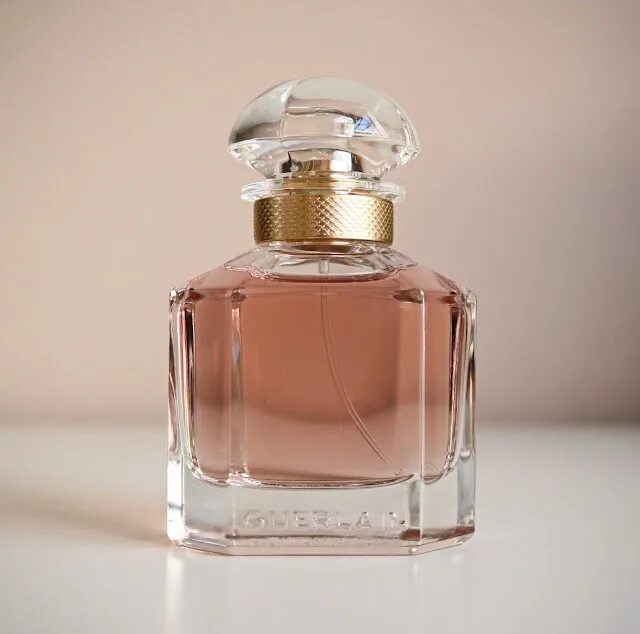 Духи mon guerlain eau de parfum intense. Мон герлен парфюмерная вода. Духи guerlain отзывы. Герлен мун духи женские. Guerlain mon guerlain sparkling bouquet.