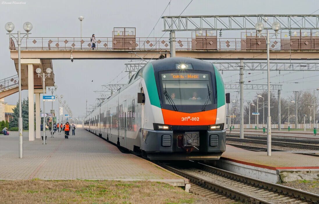 Светлогорск минск. Минск гомель поезд. Станция калинковичи 2022. Минск калинковичи поезд. Электричка минск светлогорск.