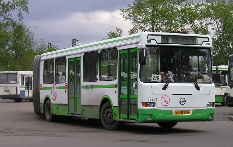 Ломоносов вокзал автобус 687. Автобус 2л ломоносов кронштадт. 439 фото автобуса. Автобус 175 ломоносов кронштадт. Автобус кронштадт ломоносов.