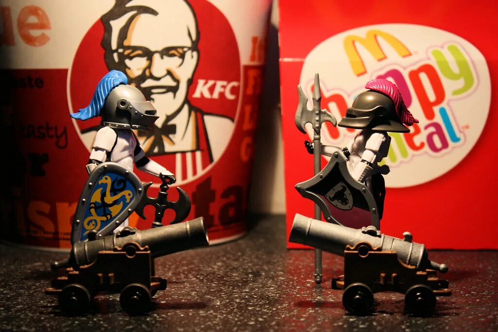 Осада kfc википедия. Обои kfc. ростикс фигурки.