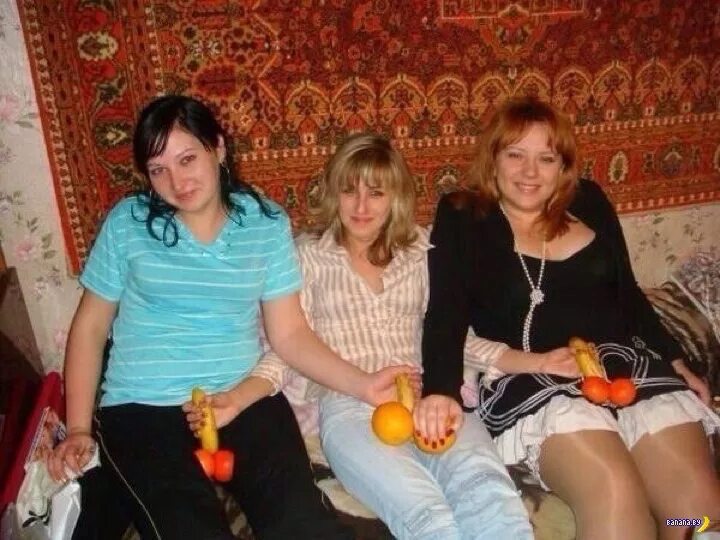 Фото мам из соцсетей. Мамочки из соцсетей. Мамы из социальных сетей. Мать из соцсетей. Семейные придурки в социальных сетях