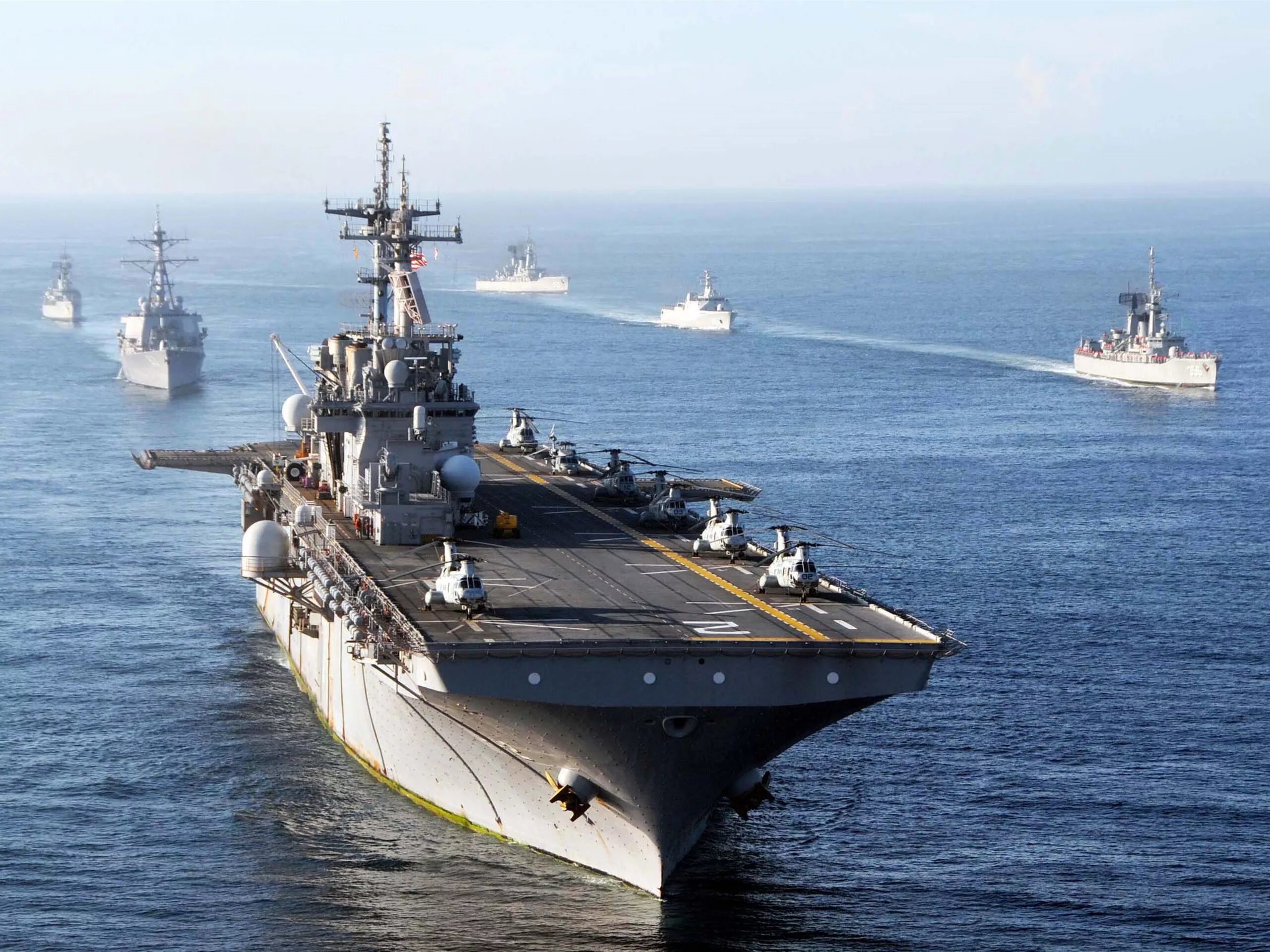 Какие корабли в россии. USS «Эссекс» (LHD-2). Essex LHD-2. Корабли ВМФ США. Современные военные корабли.