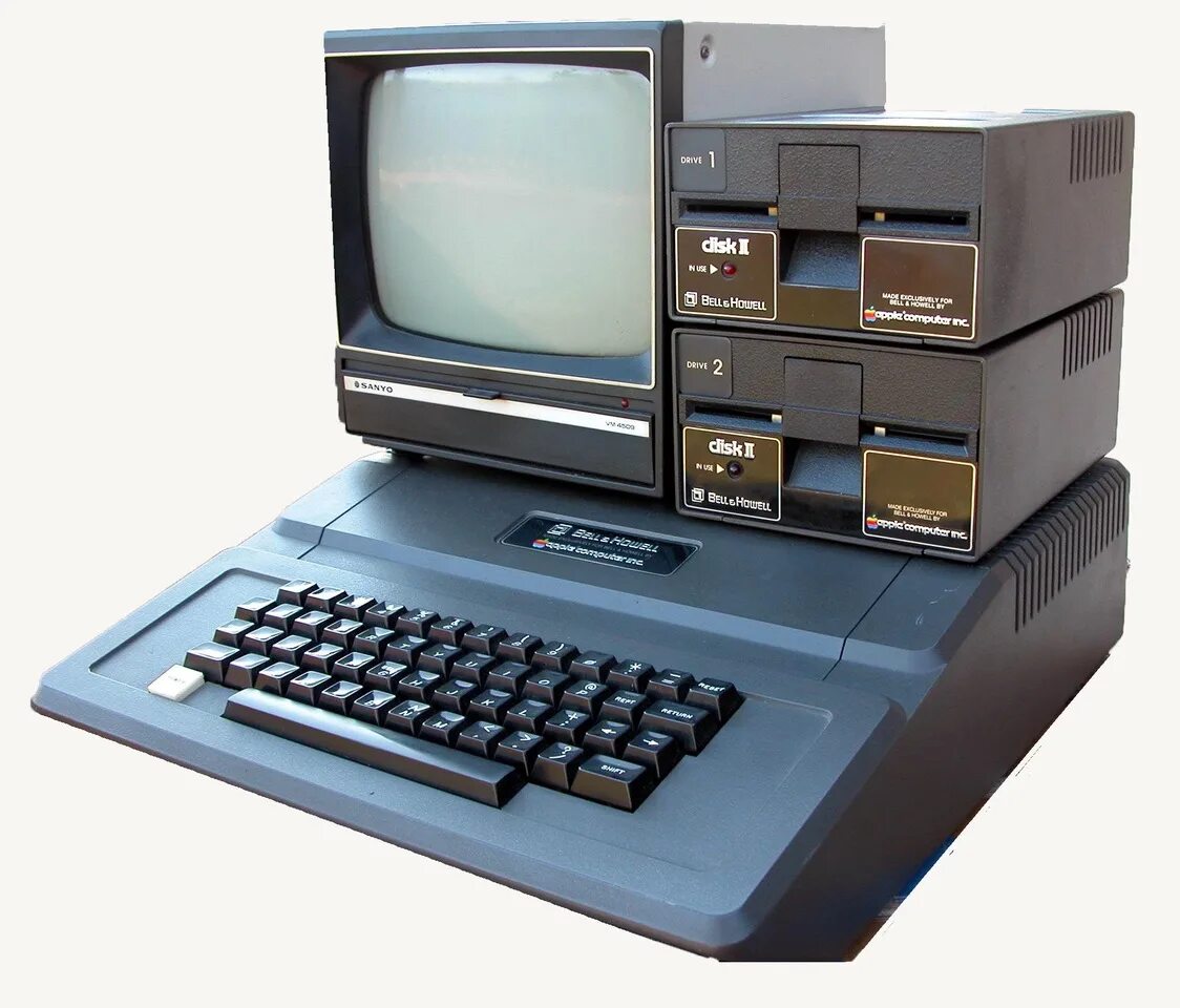 Apple 2 компьютер. Эппл 2 компьютер 1977. Персональный компьютер эпл 1977. Apple 2e 1982.