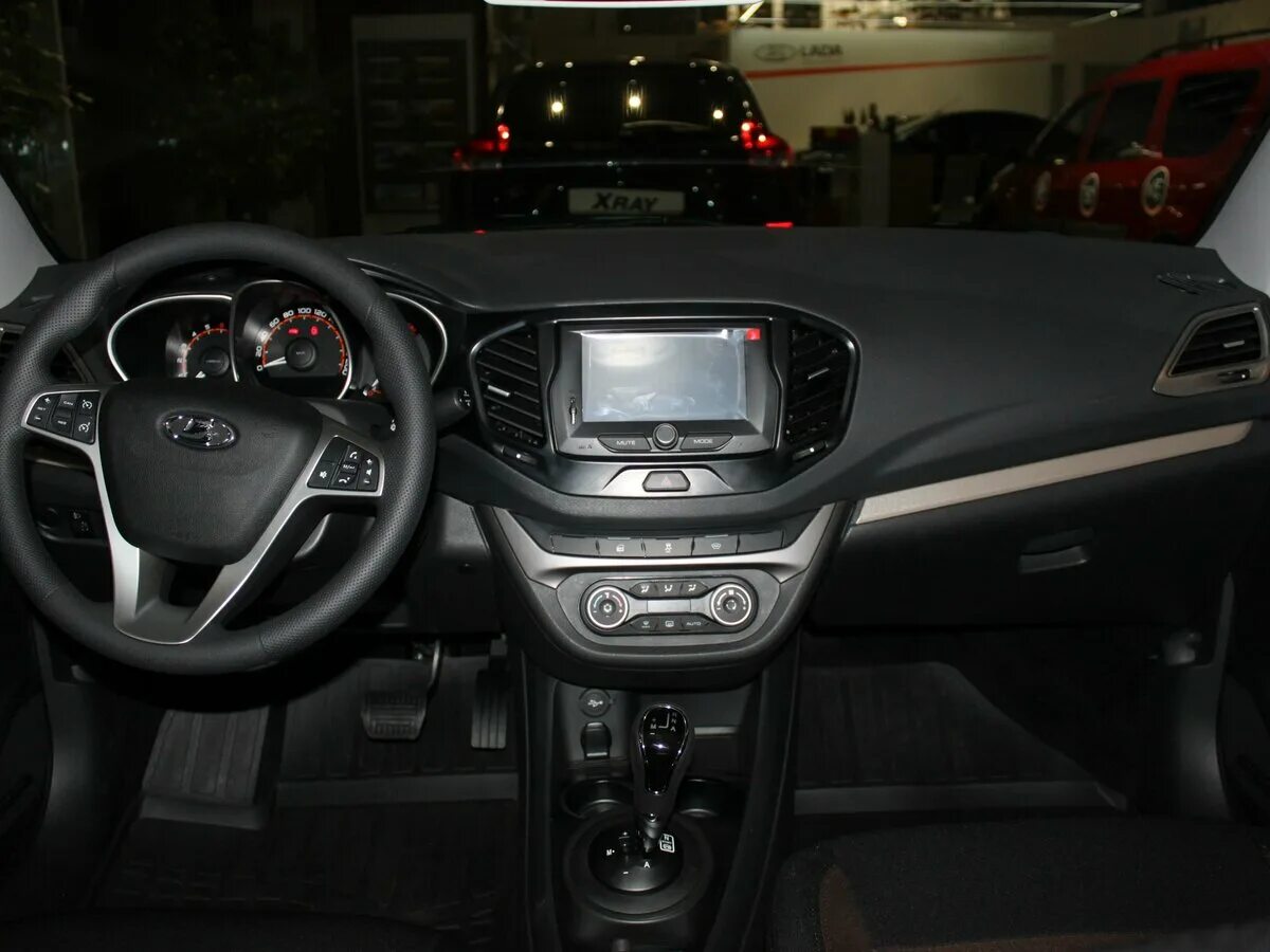 лада веста люкс престиж 2021. лада веста люкс мультимедиа. лада веста 1. лада веста люкс мультимедиа. лада веста комплектация люкс.