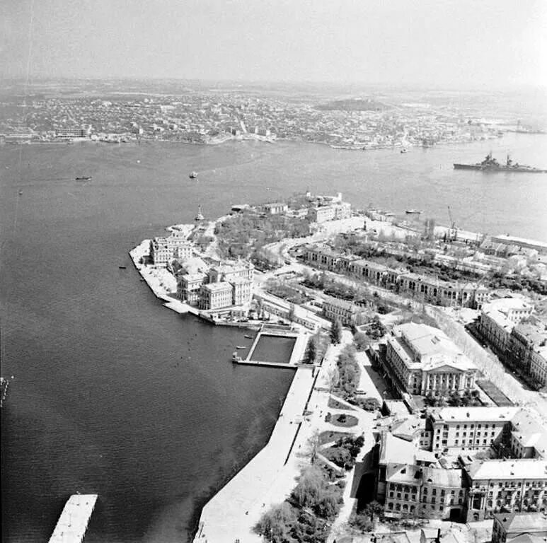Севастополь 1783. Севастополь 60-е. Севастополь начало 20 века. Севастополь 1960 года. Площадь ушакова 1944 севастополь.
