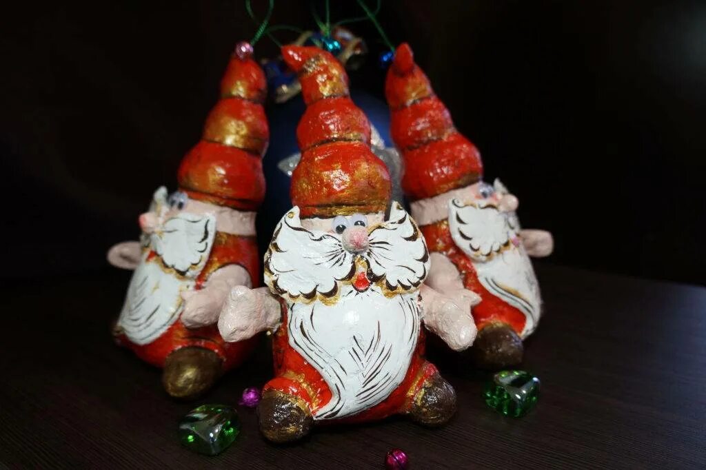 Новогодние игрушки из папье маше. Елочные игрушки папье маше. Елочные папье маше. Елочные папье маше. Елочные папье маше.