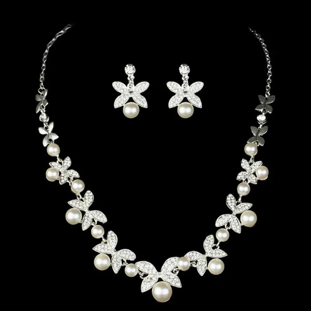 фиолетовые украшения. колье и серьги. украшения колье и серьги. эксклюзивные украшения. комплект украшений с сапфирами.