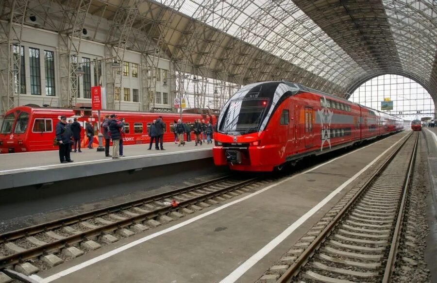 Платформы аэроэкспресс на киевском вокзале. Расписание электричек москва внуково. Электричка киевский аэропорт внуково. Поезд киевская внуково. Поезд киевская внуково.