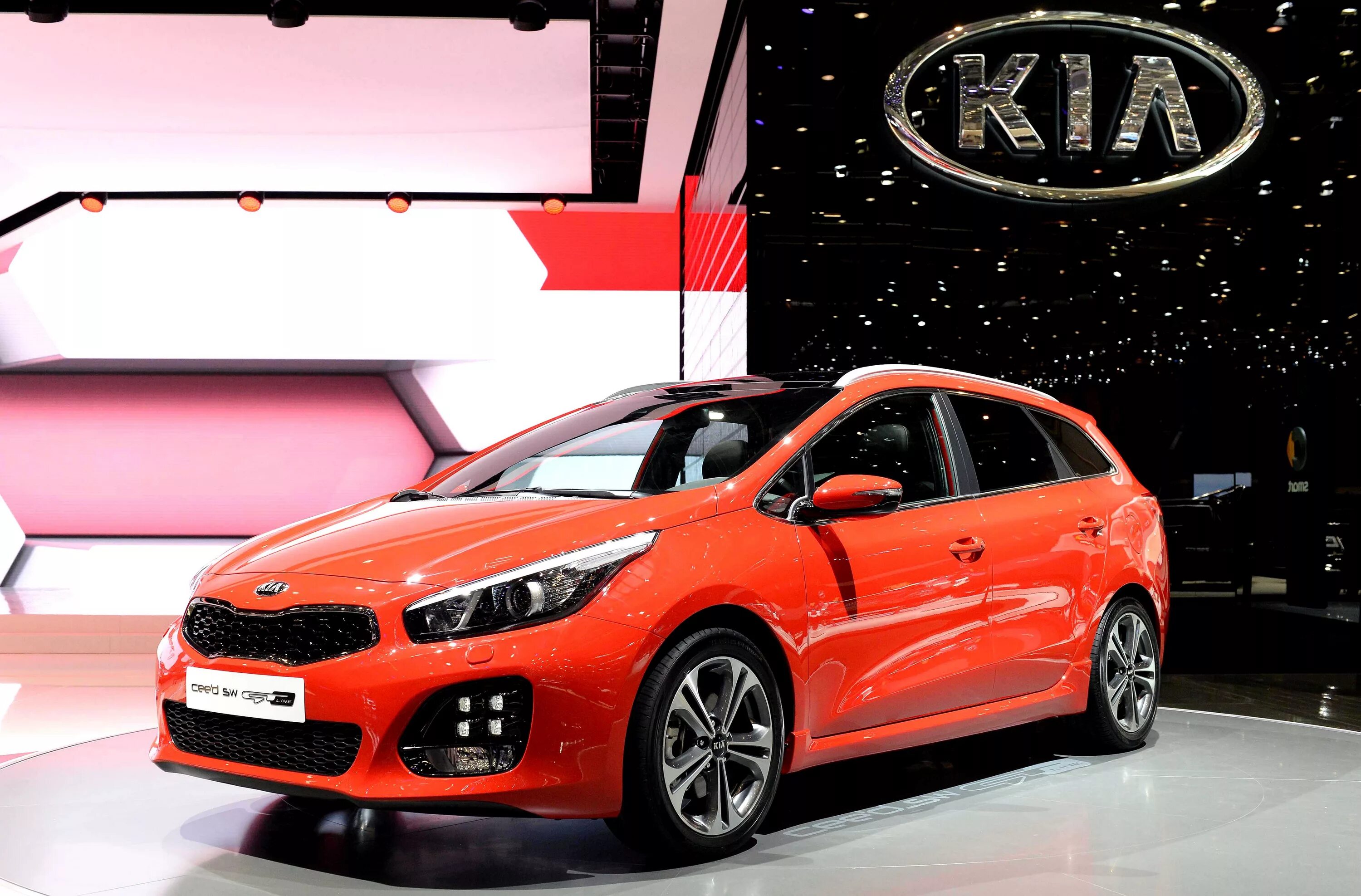 Покажи киа сид. Kia x cee'd 2021. Kia x cee'd 2020. Ceed SW gt line. Kia Ceed SW gt line 2017.