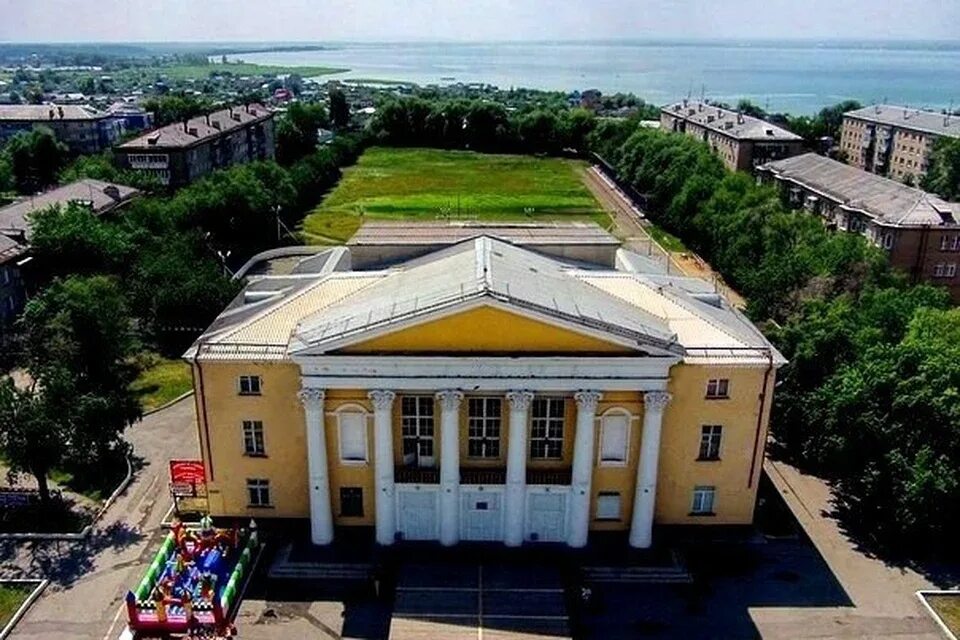 ДК ЧЗМК дворец культуры Челябинск. Дворец культуры в Ленинском районе Челябинск. ДК ЧЗМК дворец культуры Новороссийская ул 63. Челябинск, ул. Новороссийская, 63. Театр ленинский район