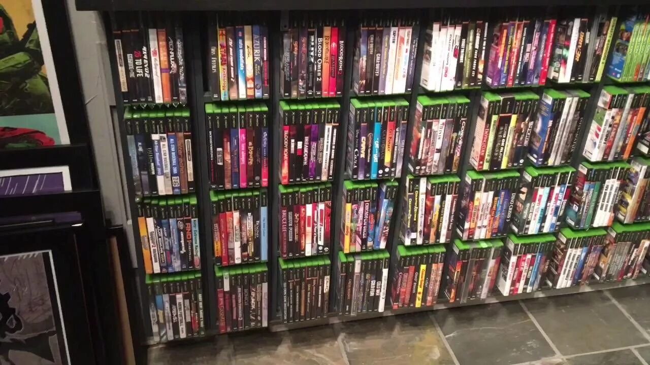 Игра про библиотеку. Xbox 360 коллекция. Коллекция игр Xbox 360. Полка для дисков Xbox 360. Xbox Series s коллекция игр.