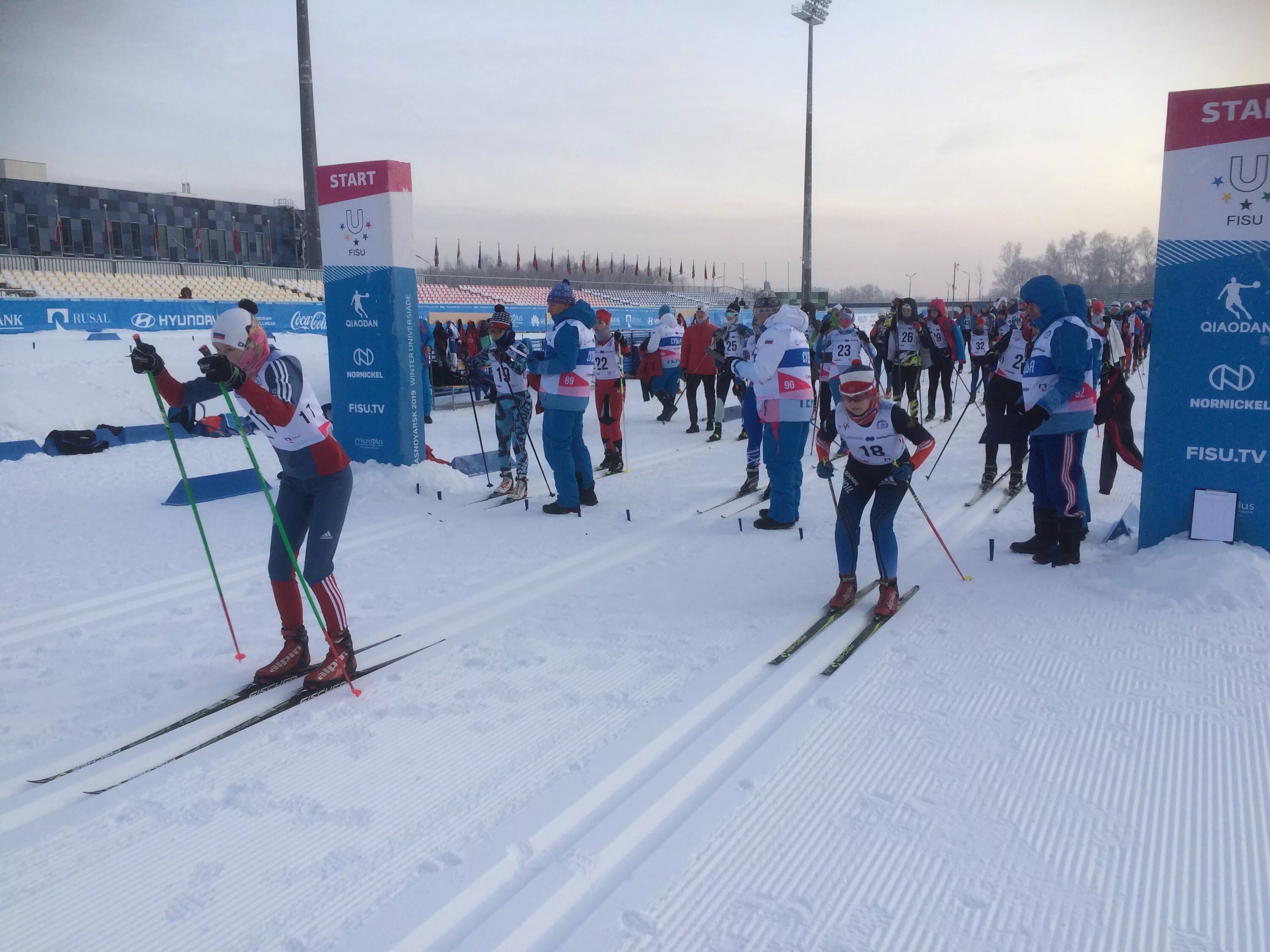 лыжники красноярска. федерация лыжных гонок москвы logo. база адика тульского лыжня росси. лыжные гонки цзвс. лыжные гонки красноярск.