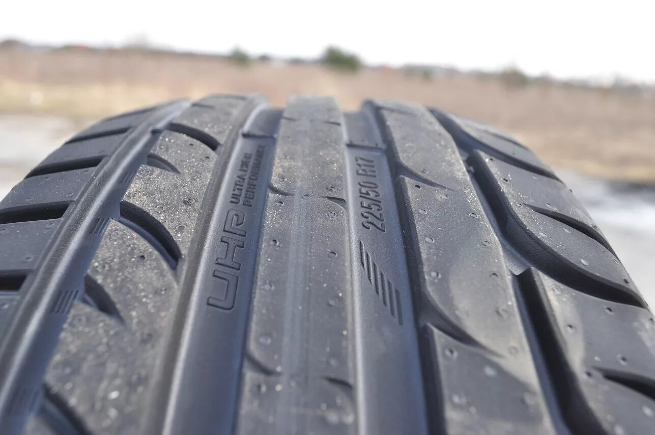 Tigar high отзывы. Kormoran UHP 225/45 r17. Kormoran 225/50zr17 98w XL Ultra High Performance TL. Kormoran Ultra High Performance 225/45 r17. Kormoran Ultra High Performance.