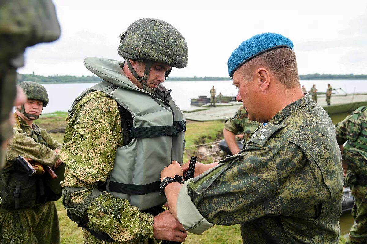 Через военный. Славянское братство 2020 учения. Славянское братство 2019 в Сербии. Славянское братство 2020 Россия и Белоруссия. Учения славянское братство 2019.