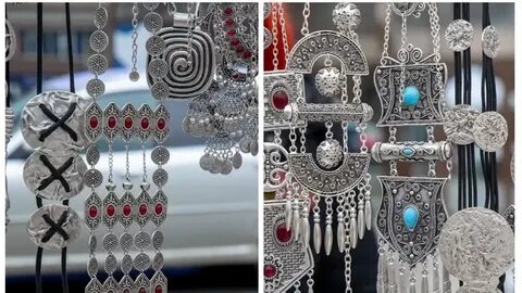 Құл шұлықтарды иіскейді