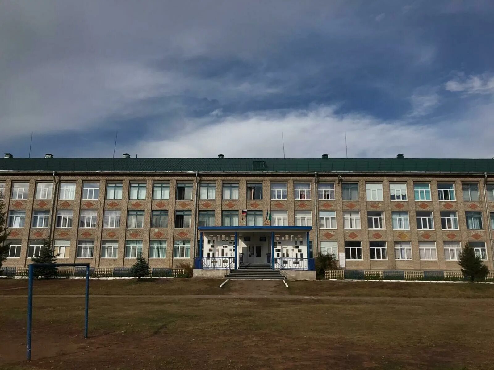 Школа 8 Белебей. Школа №8 Белебей МАОУ СОШ. Школа номер восемь города Белебей. Школа 1 Белебей.