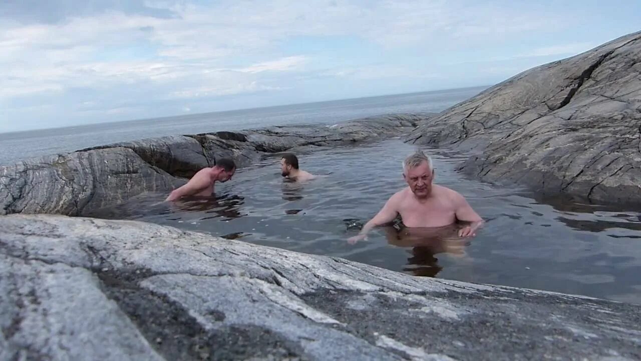 Баренцево море можно купаться. Купаются ли в баренцевом море. баренцево море купаются. норвежское море купание.