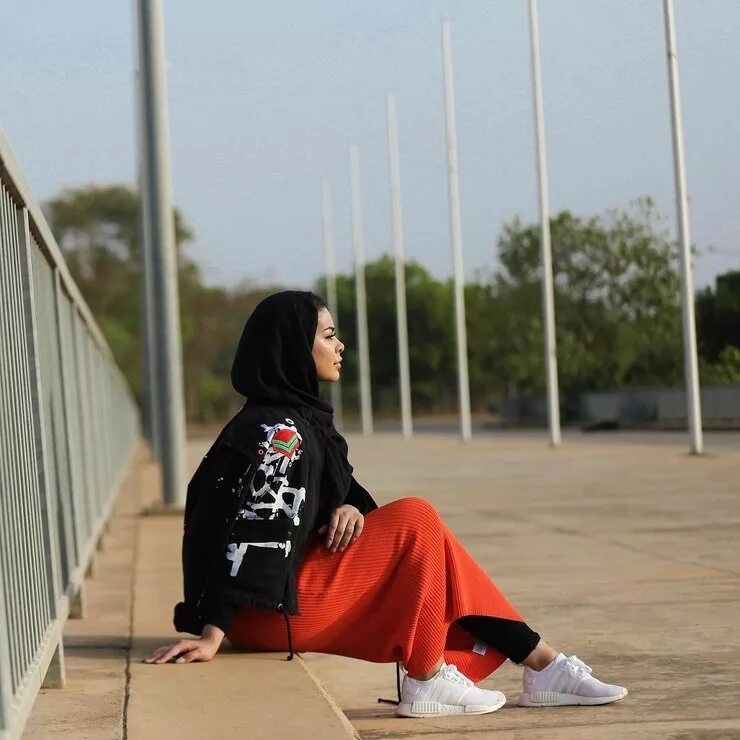 красивые мусульманок без лица. александра головкова одежда. мусульманка в хиджабе. девушка в платке со спины. девушка в хиджабе.