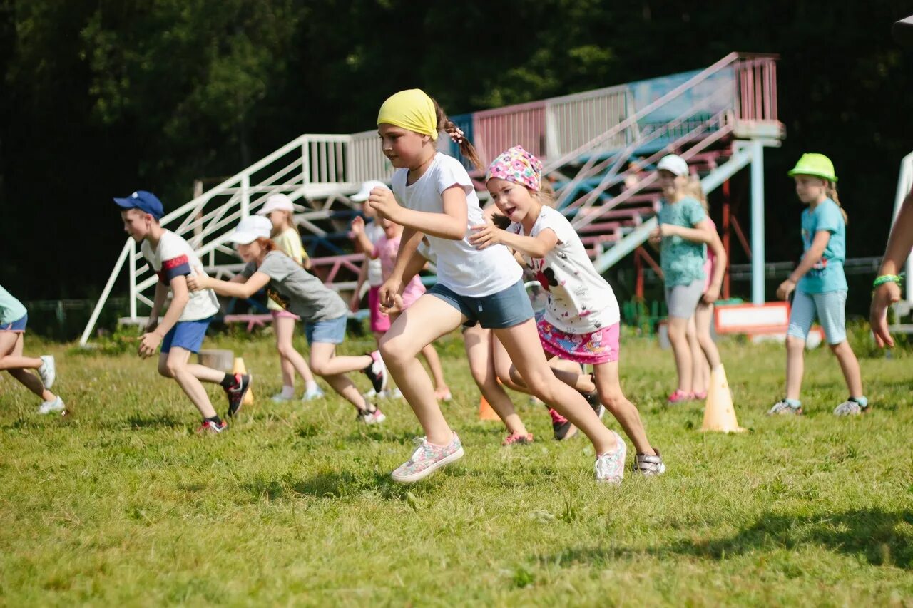 Включи camp. Лагерь салют Кукуштан. Лагерь салют Пермь Кукуштан. Детские летние лагеря. Лагер.