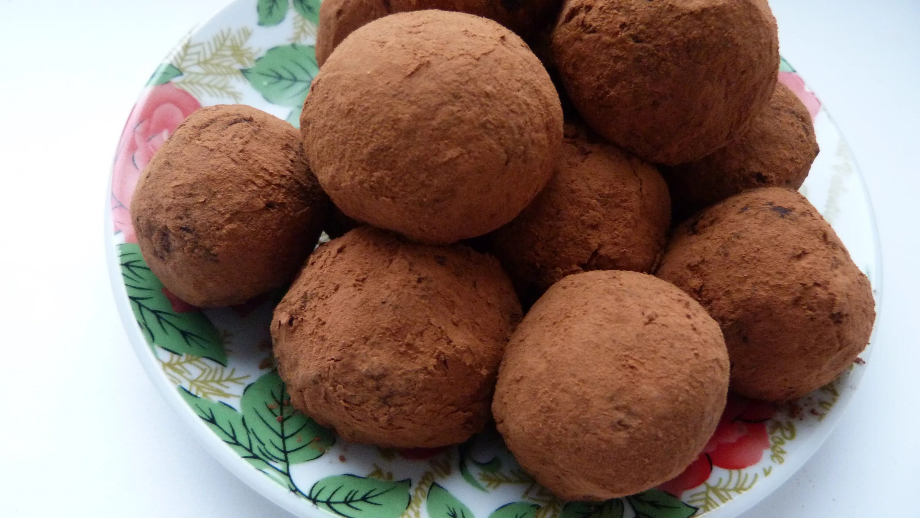 конфеты из сухого молока и какао. молочный шоколад. домашние конфеты из сухого молока и какао.