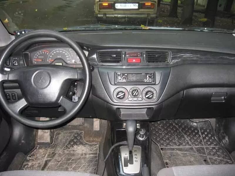 Mitsubishi Lancer 9 на автомате. Лансер 9 1.6 автомат. Лансер 9 салон автомат. Лансер 9 2004 салон.