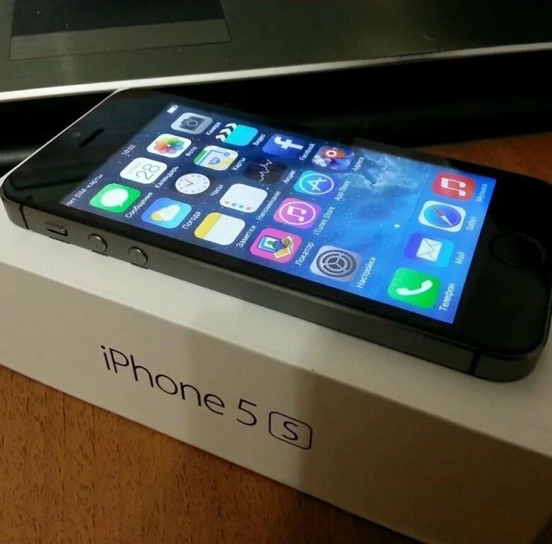 Покупка телефона на авито. Iphone 5s. Iphone 5s новый. Китайский айфон 5s. Айфон 5s черный.