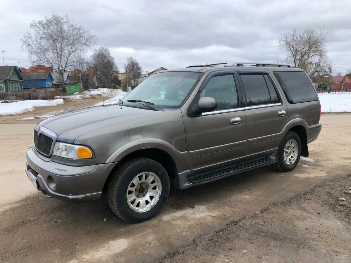 Lincoln navigator 1998. Lincoln navigator 1998. Фото навигатор 1. Lincoln navigator 1 поколение. Lincoln navigator 1998.