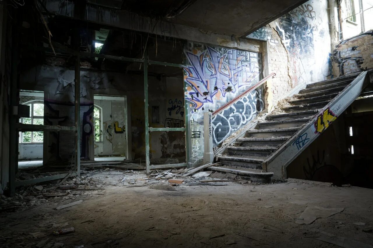 Rather abandon than be abandoned