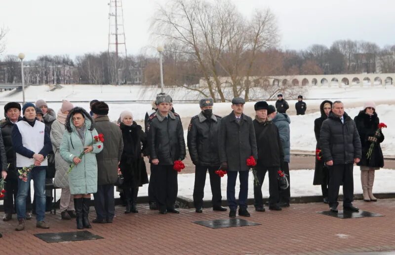 80 лет со дня освобождения новгород. День освобождения Новгорода. 80 Летие освобождения Новгорода от немецко-фашистских захватчиков. 80 Лет освобождения Новгорода от немецко-фашистских захватчиков. Выставка освобождение Новгорода от немецко фашистских захватчиков.