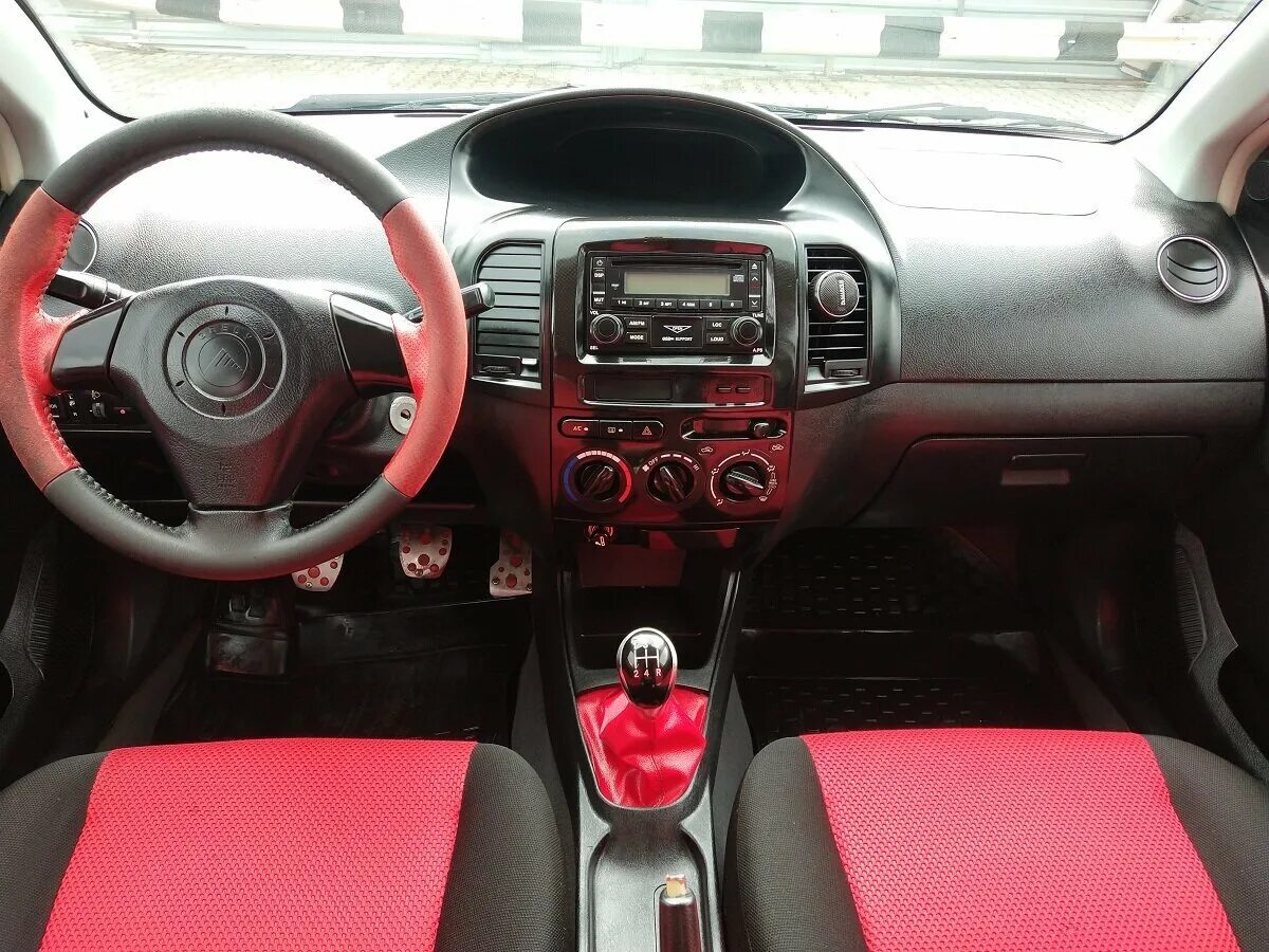 Geely mk cross переделка торпеды. Geely mk cross 2013. Geely mk cross 1. Geely mk cross, 2012 панель. Geely mk cross салон.