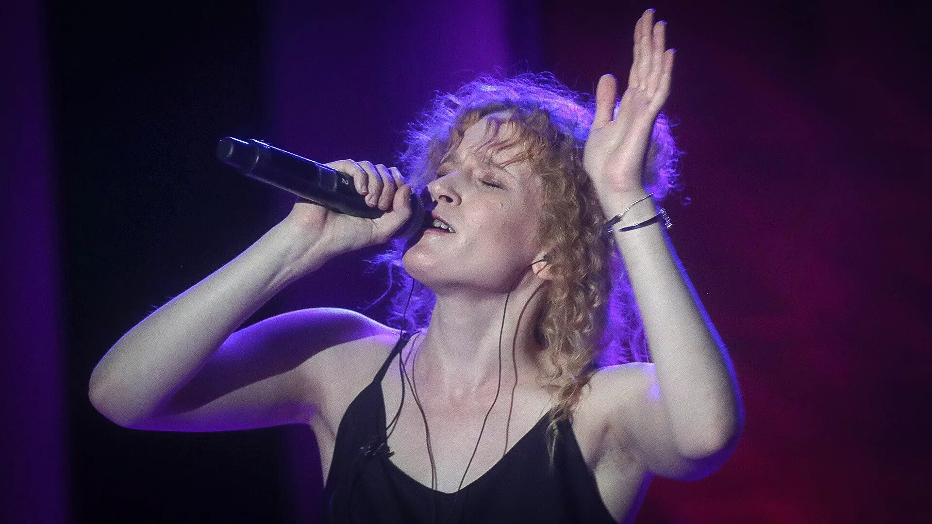 Монеточка певица. Монеточка 2016. Елизавета гырдымова монеточка. Что поет монеточка. Монеточка 2020.