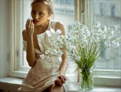 Слушать хрупкая женщина