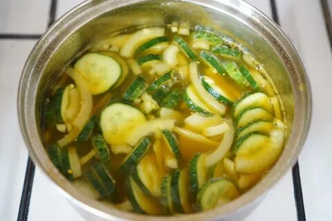 Мариновать огурцы в кастрюле