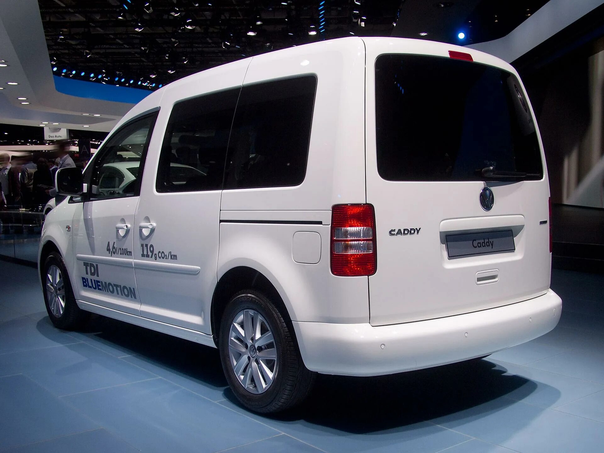 Фольксваген каблук-кадди. Фольксваген caddy 2009. Фольксваген кадди 3. Иномарка машины фольксваген кэдди. Фольксваген кадди 1.