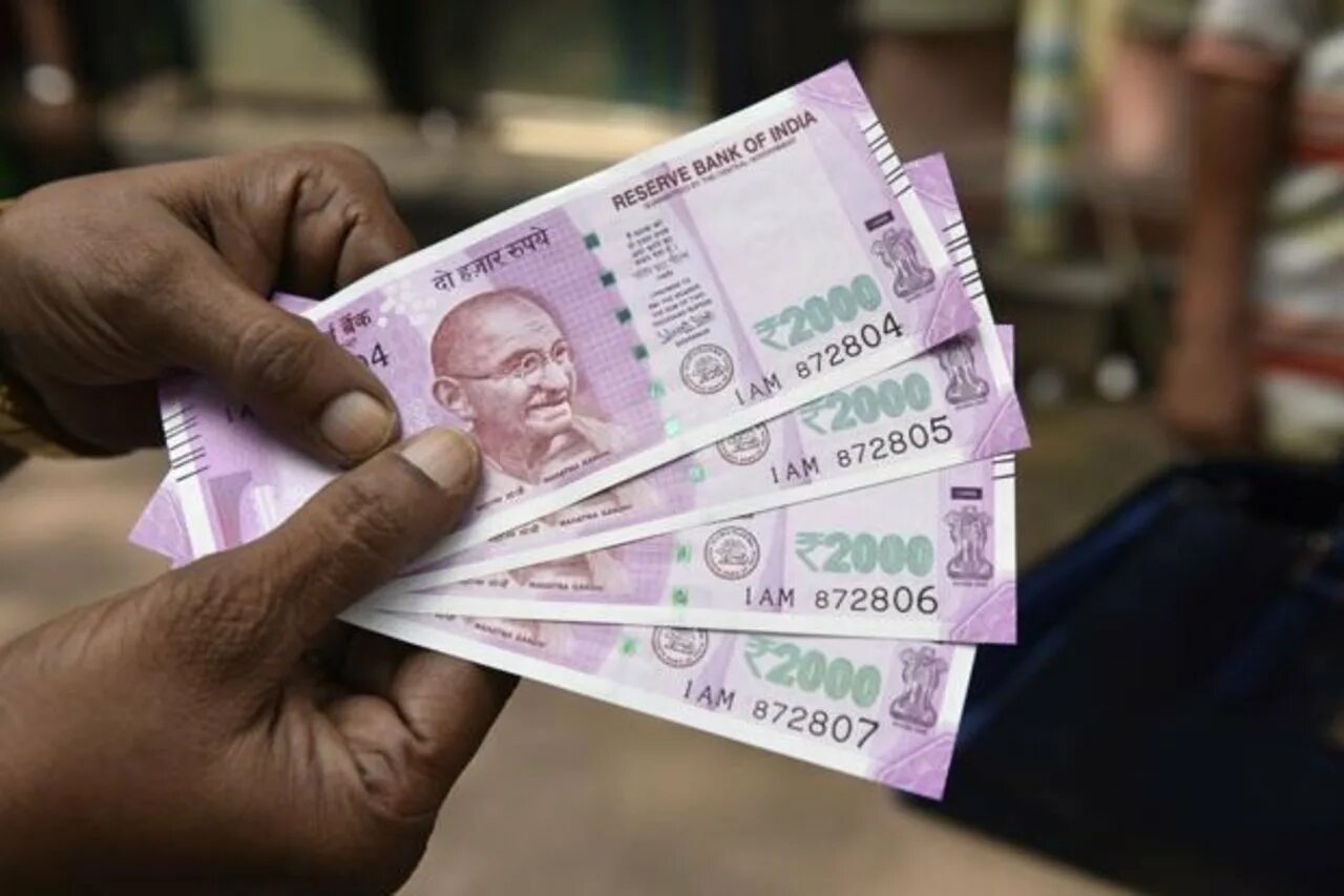 Деньги Индии. Индийская рупия деньги. Индийские купюры. Индийские рупии купюры. Обмен рупий на рубли