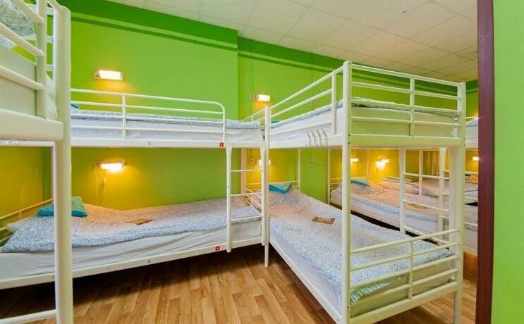 Хостел в москве парам. Зоя космодемьянская 11 общежитие. Хостел в москве парам. Арбат 29 хостел. Старый хостел.