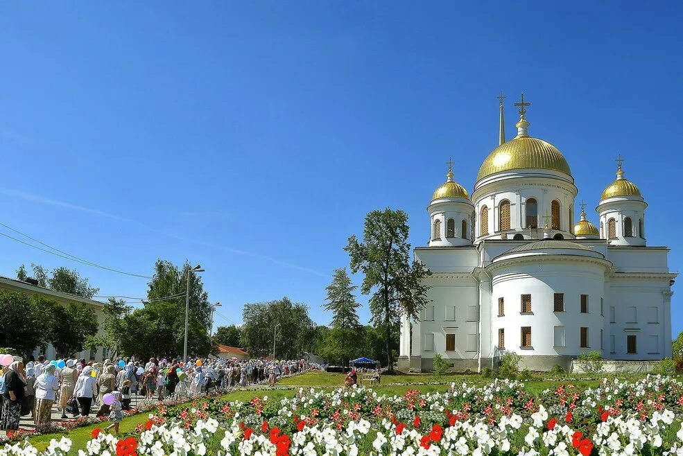 Сайт екатеринбурга женский монастырь. Екатеринбург Александро-Невскому собору Ново-Тихвинского монастыря.. Новотихвинский монастырь в Екатеринбурге.