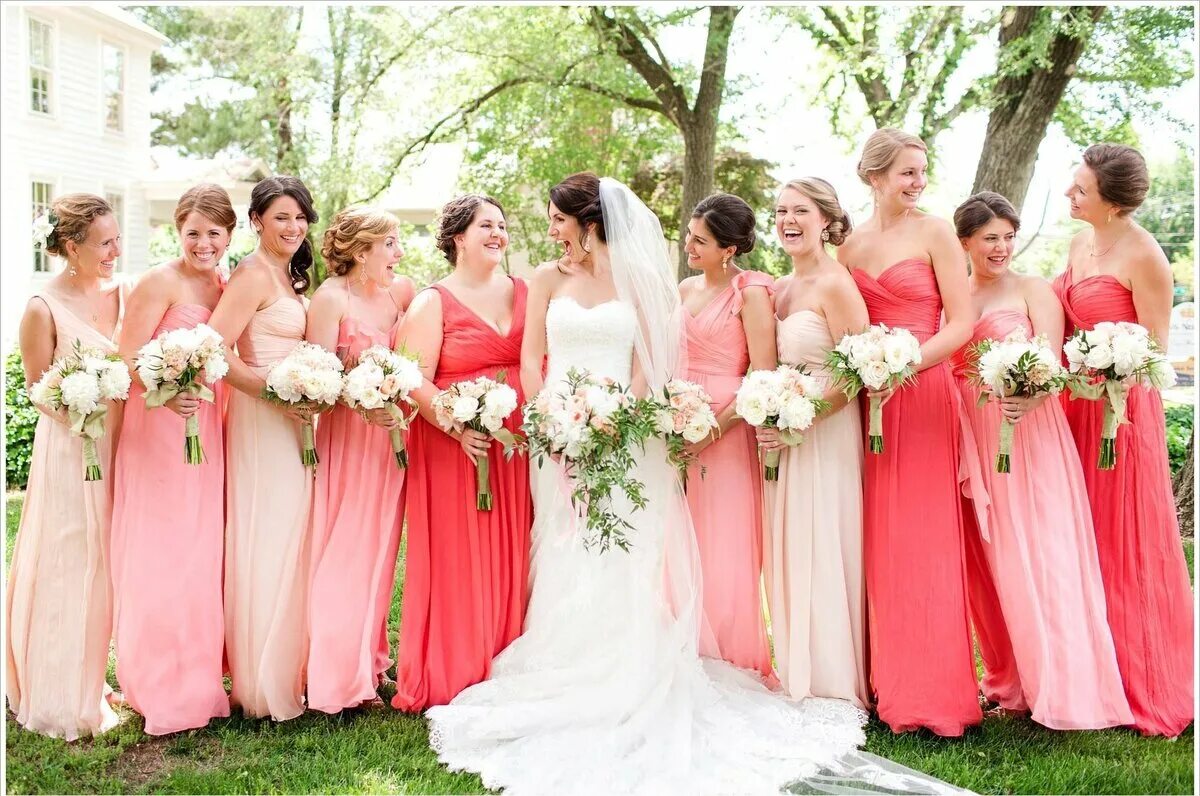 Цвет свадьбы фото. Цвет свадьбы. Подружки невесты в розовых платьях. Свадебные цвета. Красивые цвета для свадьбы.