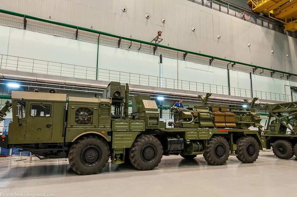 Комплекс алмаз антей. Дворец спорта алмаз-антей санкт-петербург. Шасси с 400 триумф. Комплекс алмаз антей. С-400 на шасси мзкт-7930.
