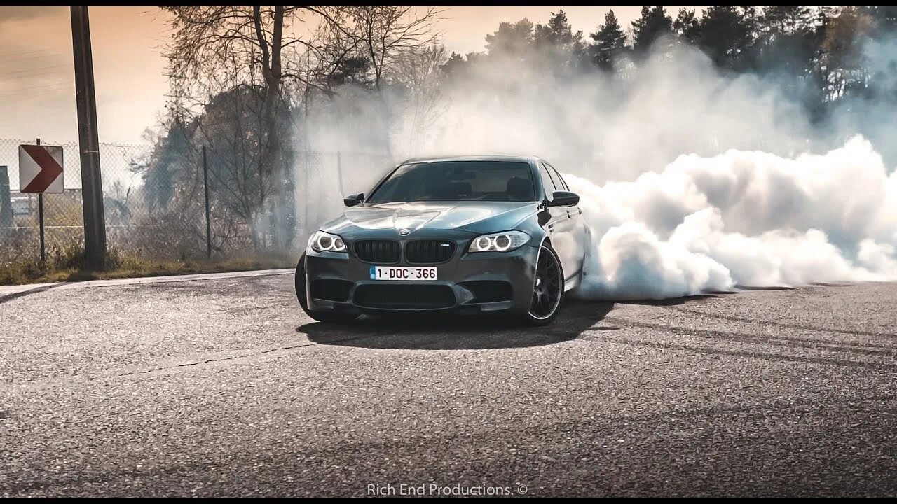 M5 drift. BMW m5 f10 дрифт. BMW m5 e60 бернаут. BMW m5 e60 дрифт. БМВ м5 ф90 дрифт.