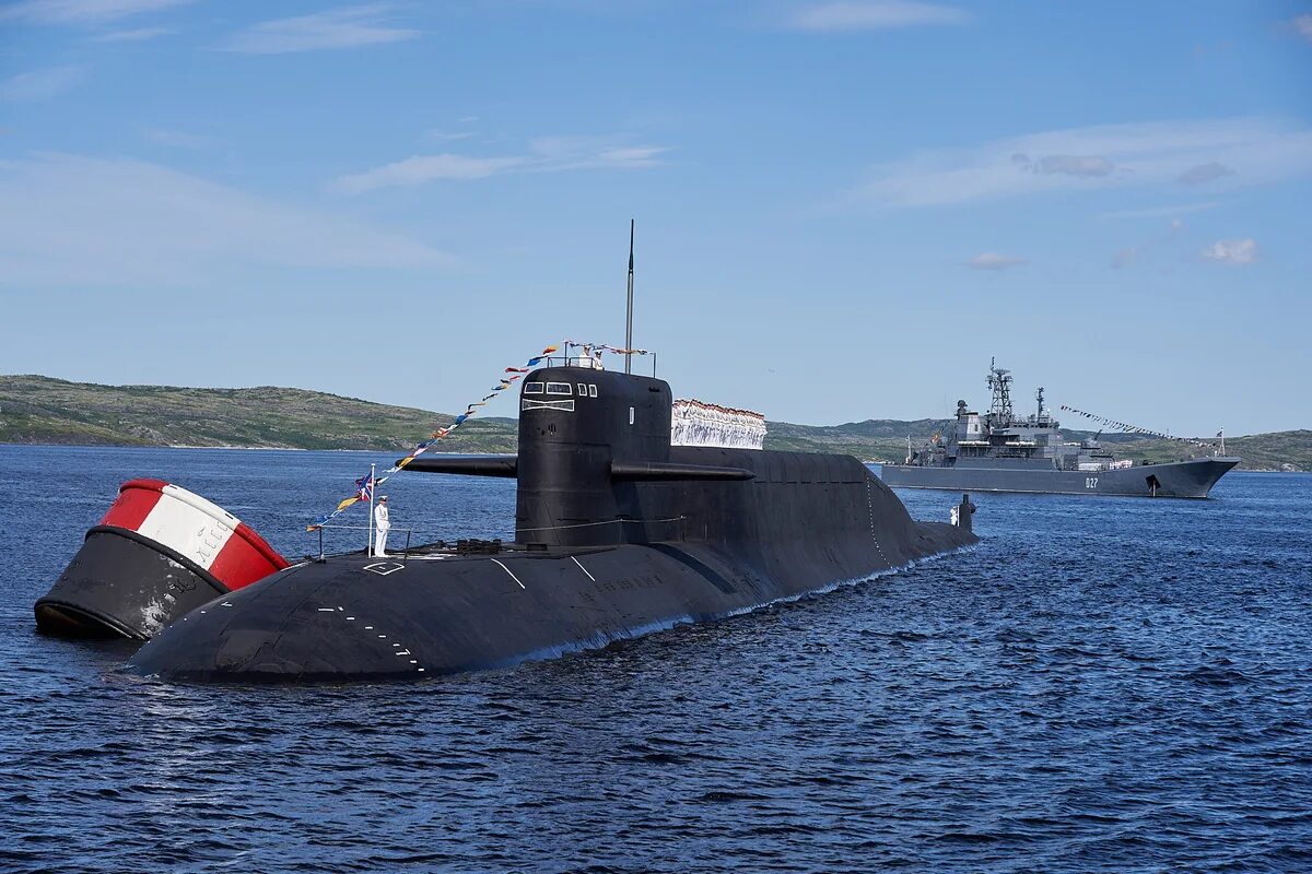 Подводная лодка 667бдрм "Дельфин". 667 БДРМ подводная лодка. Североморск база Северного флота ВМФ России. Североморск подводная лодка. Морской флот подводная лодка