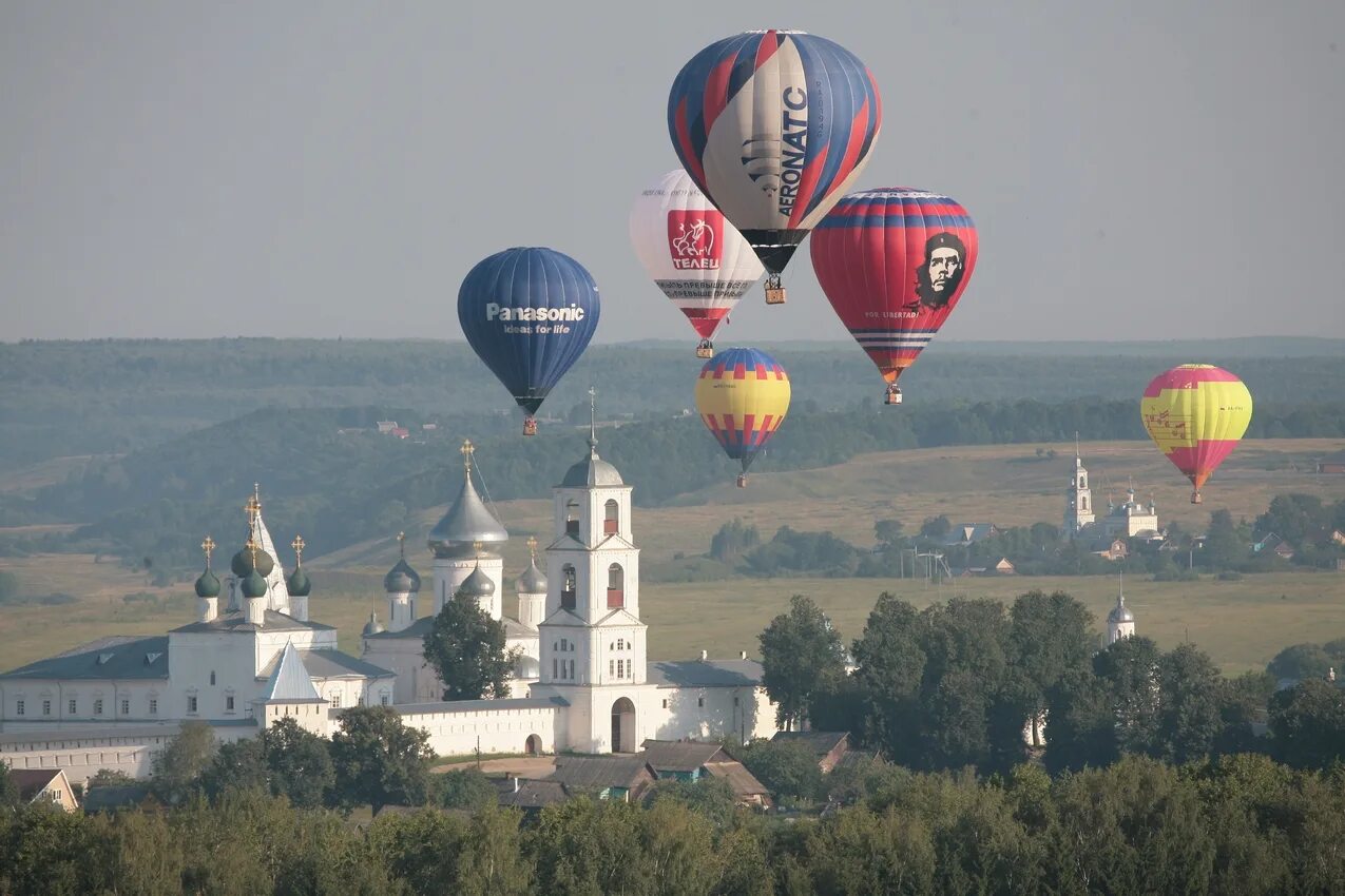 На воздушном шаре ростов. Фестиваль воздухоплавания Переславль Залесский. Воздухоплавание Переславль Залесский. Аэростат Переславль Залесский. Воздушный шар Переславль-Залесский.