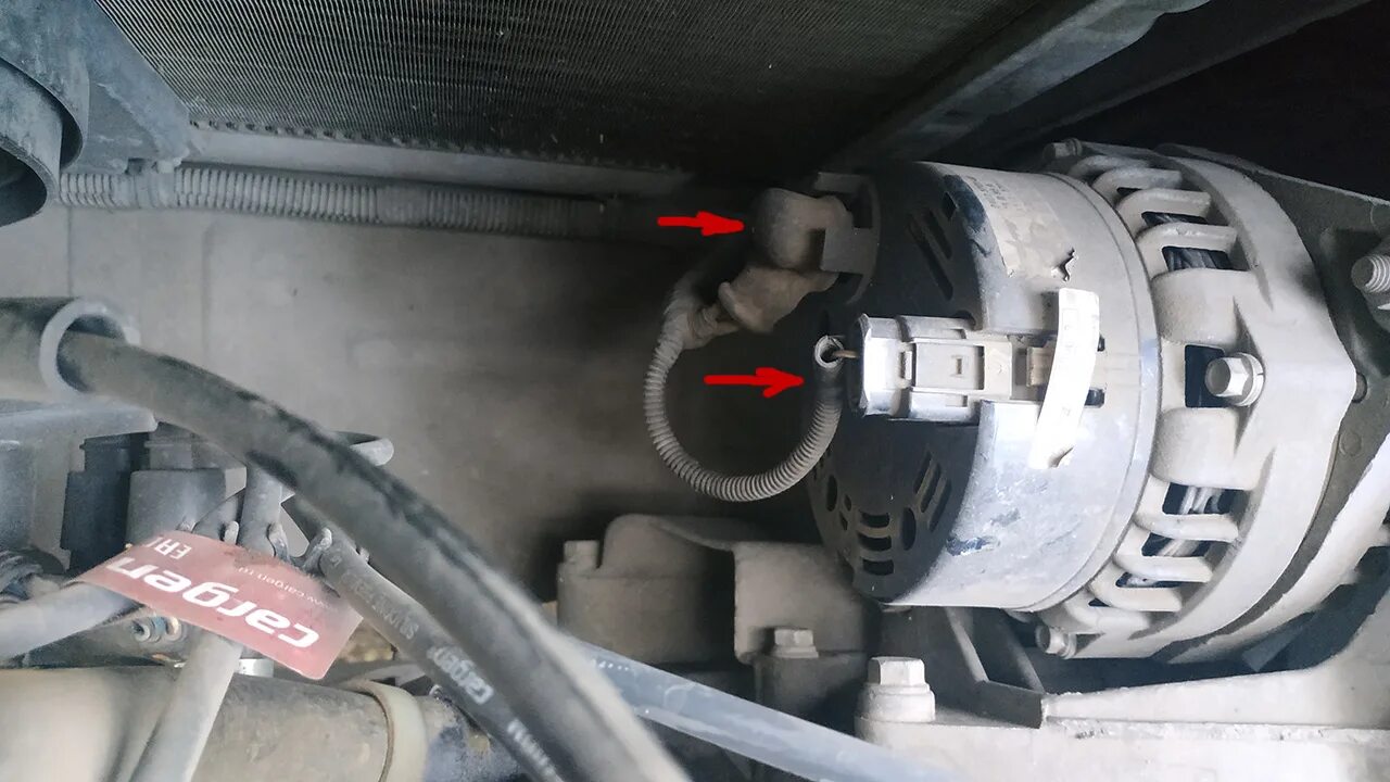 Провод провод возбуждения приора. Клема генератора приора. Приора с кондиционером проводка от генератора. Провода на генератор приора. Провода акб ваз 2110.