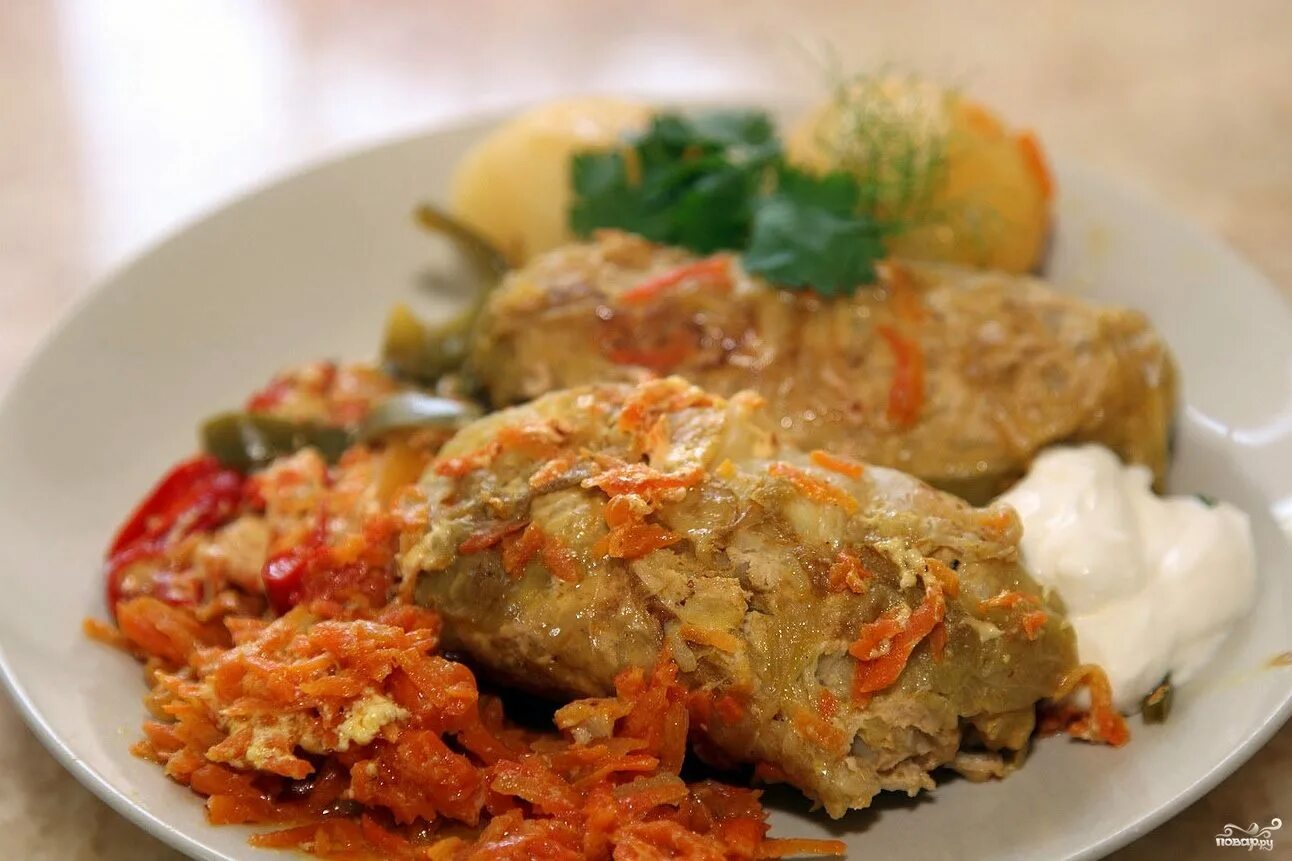 Подготовка капусты для голубцов в микроволновке. Сварить голубцы в микроволновке. Голубцы в микроволновке. Капустные листья для голубцов. Голубцы в микроволновке.