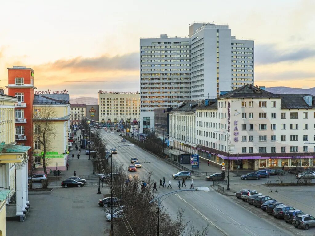 В мурманске начинается. В мурманске начинается