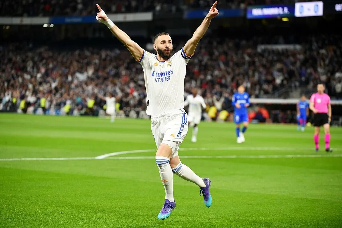 Кто больше всех забил в 2023 году. Карим Бензема Реал 2022. Реал Мадрид Benzema HD. Лукас Васкес 2022. Бензема Челси Реал.