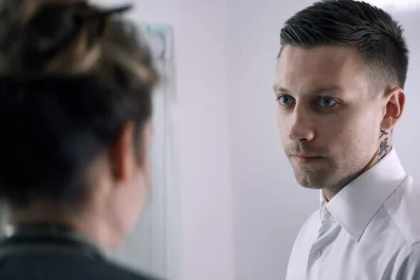 Алёна михайлова гармаш. Люби их всех х. Премьера фильма люби их всех. Люби их всех х. Люби их всех фильм 2019.