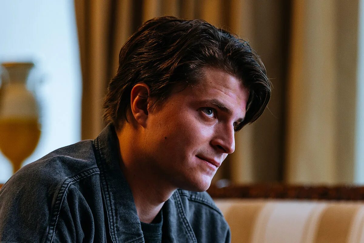 Стив виндольф актёр голый. Сергей горошко актер. Стив виндольф. Стив виндольф. Кристиан кирш актер.