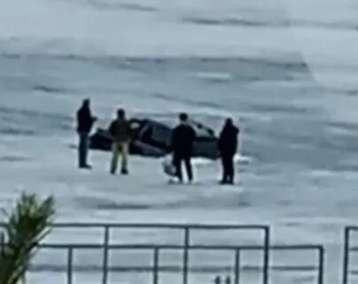 Байкал провалились под лед